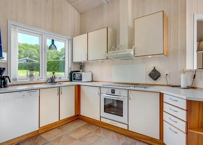 Three-bedroom In Дом отдыха Обенро