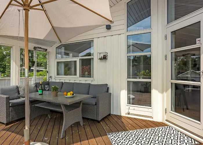 Дом отдыха Three-bedroom In *