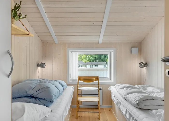 Дом отдыха Three-bedroom In Обенро